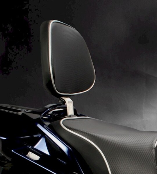 Sargent Backrest on the 2006+ Yamaha FJR 1300.